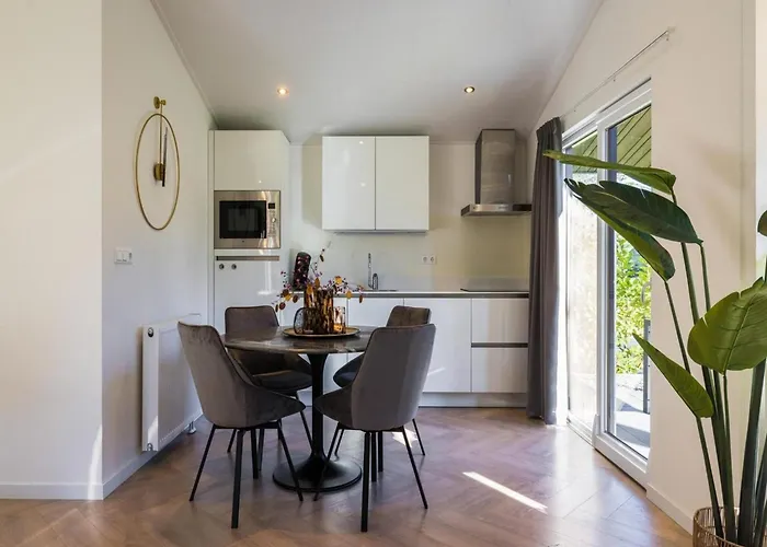 Dom wakacyjny In Netherlands With Furnished Terrace *